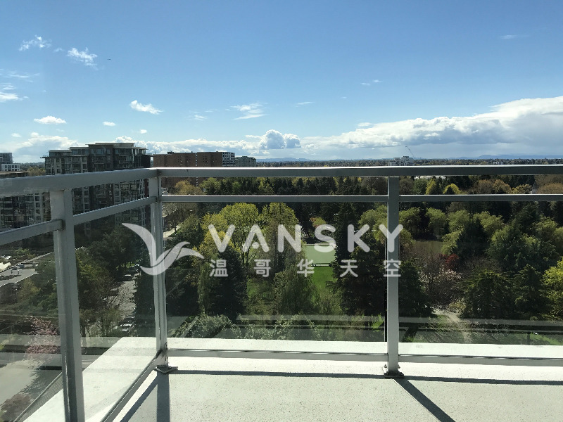 列治文市中心公寓楼出租